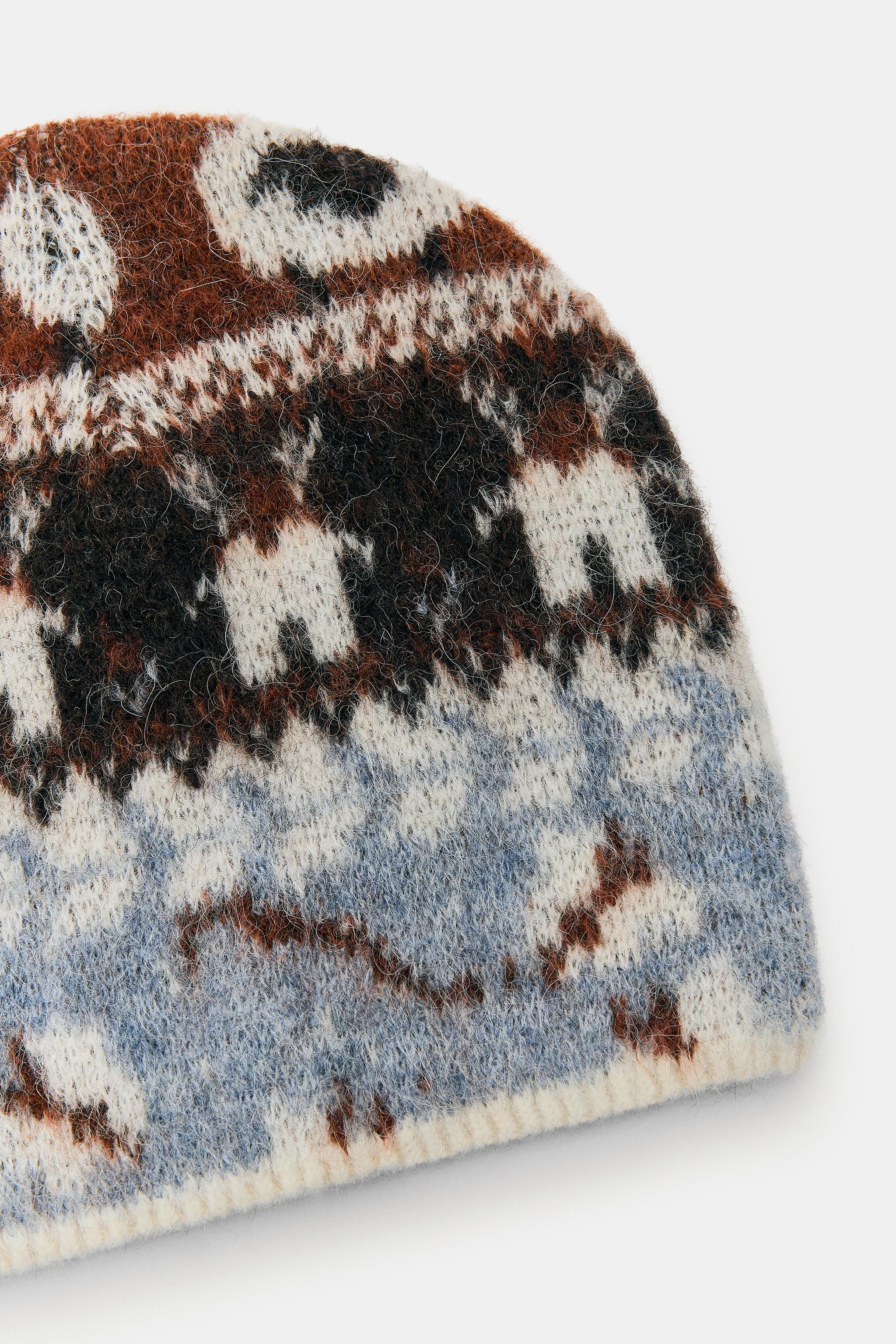 PRINTED KNIT BEANIE
